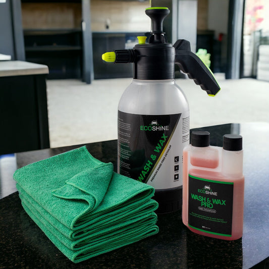 Ecoshine waterless car wash kit example - Collection on a black table